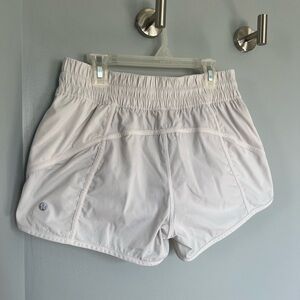 Lululemon tracker low rise 4” short - white